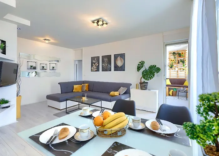 Seny Gold Apartman *